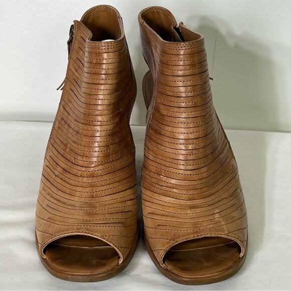 Paul Green Women's Cayanne Peep Toe High Heel Booties Size 7 - Picture 2 of 7